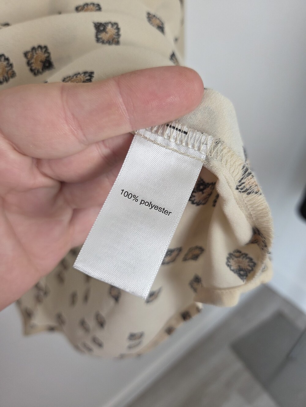 Maurices Blouse Top Ivory Damask Ikat Boho V Neck Roll Tab Lightweight Summer S - Picture 7 of 9